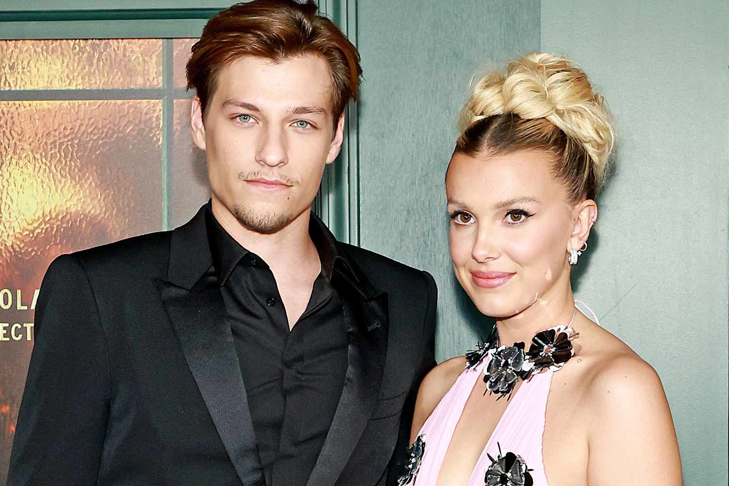 Ünlü çift evlat edindi